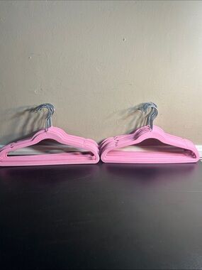 Set of Pink Velvet Non-Slip Hangers - 22 Pack 14”